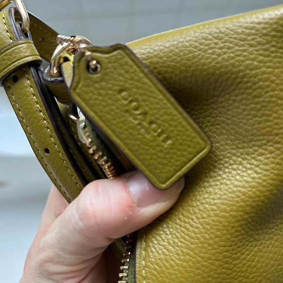 Coach Handbag - Picture 2 of 4